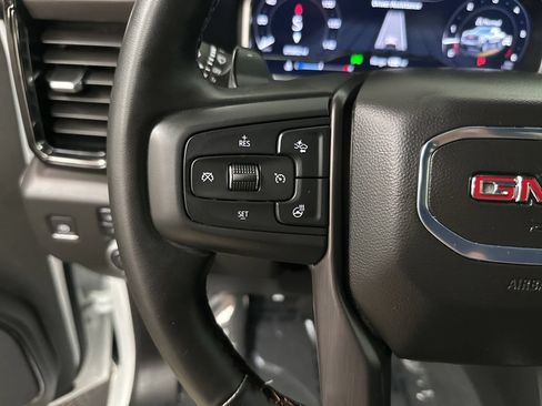 Used 2025 GMC Sierra 1500 AT4 w/ AT4 Premium Package AWD/4WD image 15