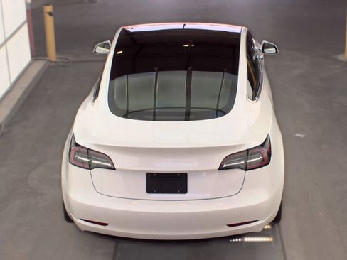 Used 2020 Tesla Model 3 Standard Range Plus RWD image 5