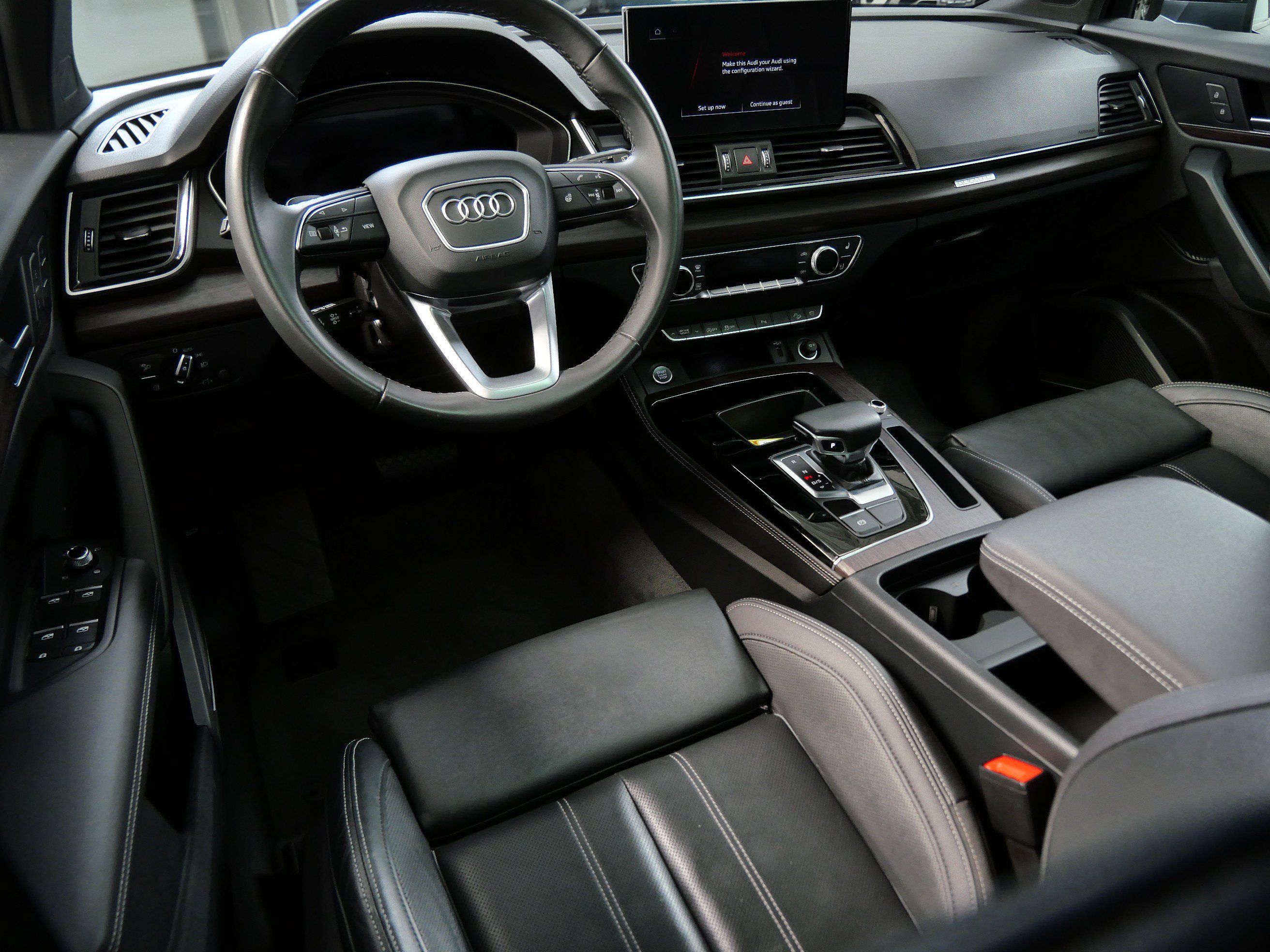 Used 2023 Audi Q5 2.0T Premium Plus w/ Premium Plus Package AWD/4WD image 2