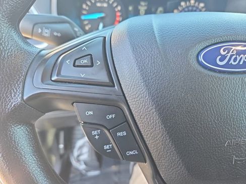 Used 2020 Ford Edge SE image 21