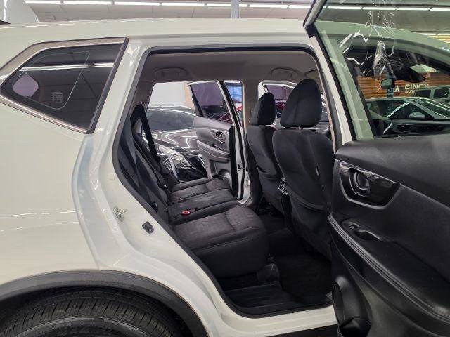 Used 2020 Nissan Rogue S FWD image 36