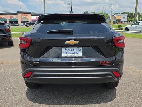 New 2026 Chevrolet Trax LS FWD image 4