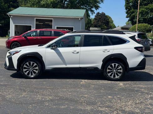 Used 2024 Subaru Outback Limited AWD/4WD image 8