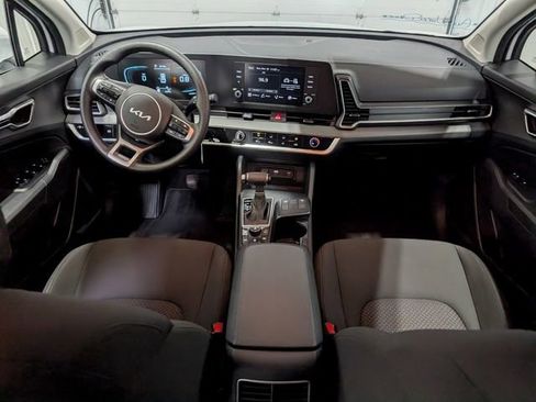 Used 2025 Kia Sportage LX image 10