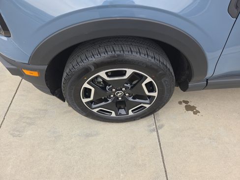 Used 2024 Ford Bronco Sport Outer Banks w/ Tech Package image 9