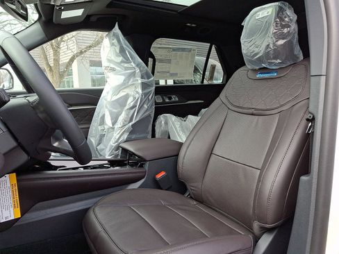 New 2026 Ford Explorer Platinum w/ LUX Leather Package image 16
