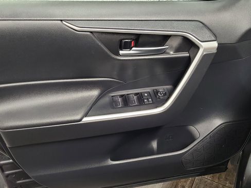 Certified 2025 Toyota RAV4 XLE image 20