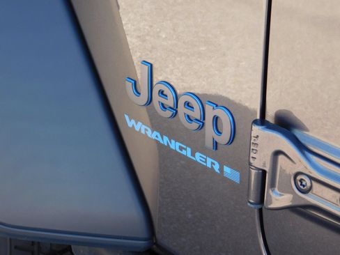 Used 2023 Jeep Wrangler Unlimited w/ Cold Weather Group AWD/4WD image 11