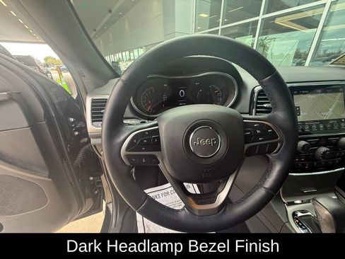 Certified 2022 Jeep Grand Cherokee Laredo X image 23