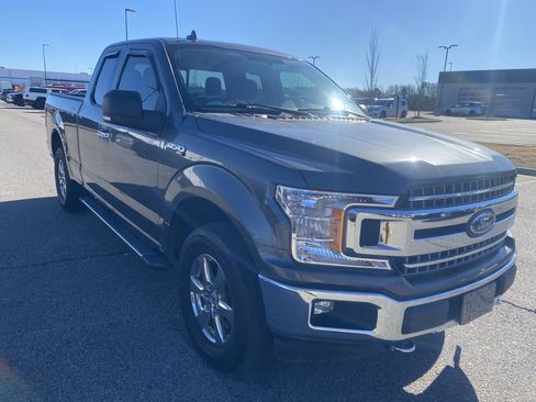 Used 2018 Ford F150 XLT w/ Equipment Group 302A Luxury image 3