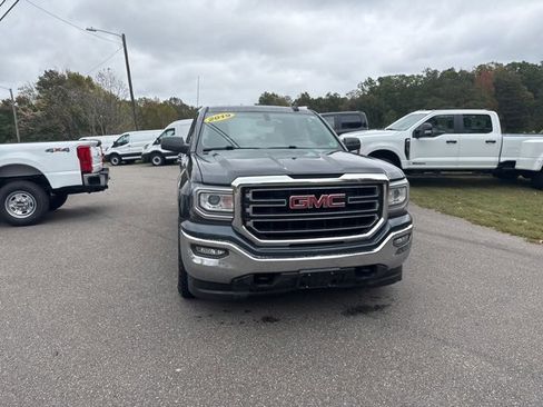 Used 2019 GMC Sierra 1500 SLE w/ SLE Value Package image 17