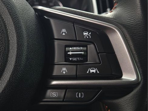 Used 2020 Subaru Crosstrek 2.0i Limited w/ Moonroof Package w/Navigation AWD/4WD image 18