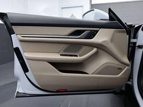 Used 2025 Porsche Taycan RWD image 7