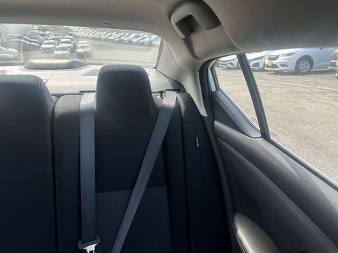 Used 2025 Nissan Sentra SV image 36