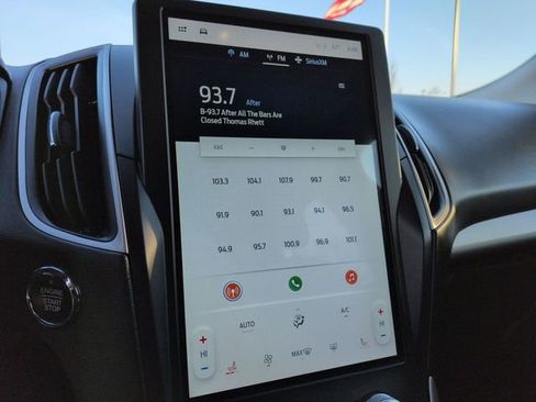 Used 2024 Ford Edge SEL image 22