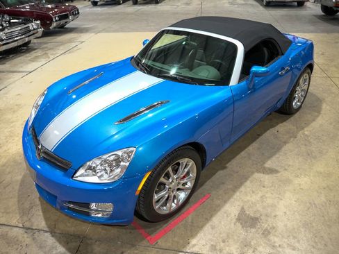 Used 2009 Saturn Sky Hydro Blue RWD image 26