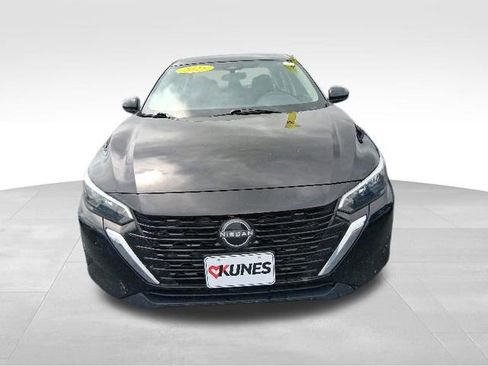 Used 2025 Nissan Sentra SV FWD image 4