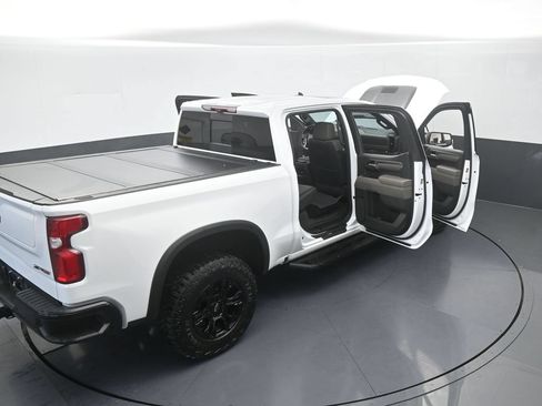 Used 2024 Chevrolet Silverado 1500 ZR2 w/ Technology Package AWD/4WD image 78