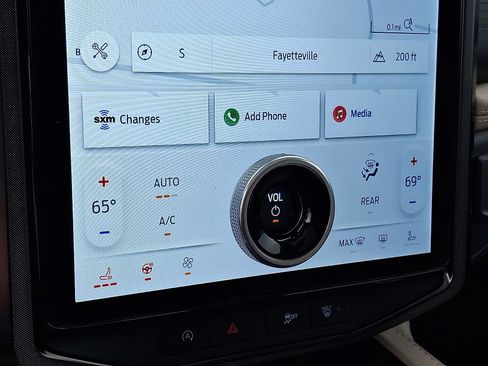 Used 2023 Ford Expedition Platinum image 16