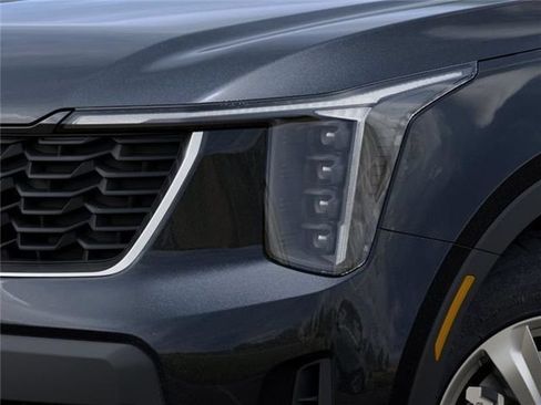 New 2026 Kia Sorento LX FWD image 10