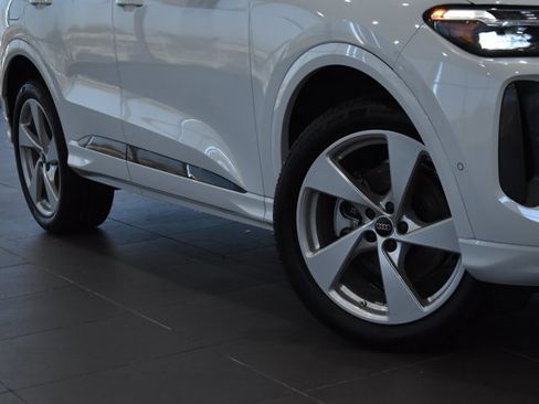 Used 2025 Audi Q5 Premium Plus w/ Premium Plus image 4