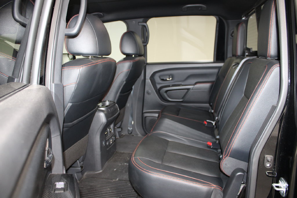 Used 2023 Nissan Titan PRO-4X w/ Pro-4x Convenience Package AWD/4WD image 21