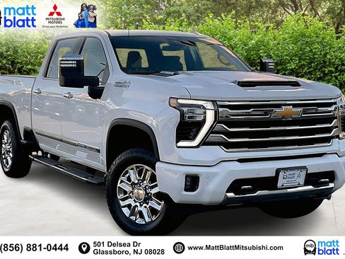 Used 2024 Chevrolet Silverado 2500 High Country image 2