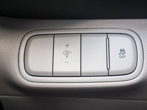 New 2026 Hyundai Venue SEL FWD image 18