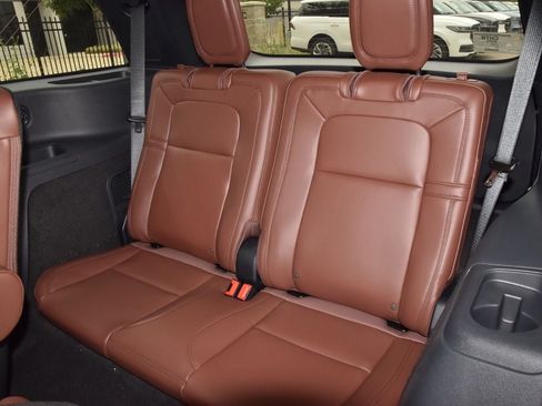 New 2026 Lincoln Aviator Reserve AWD/4WD image 15