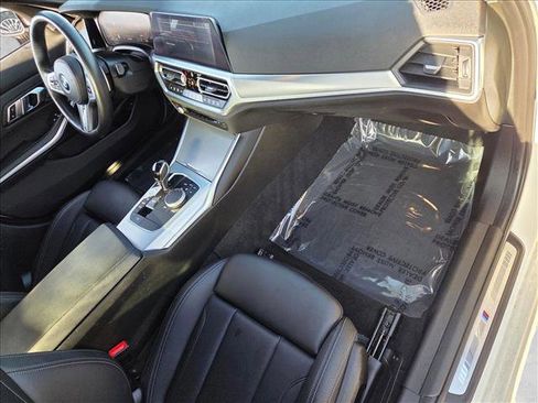 Certified 2022 BMW 330i xDrive Sedan w/ M Sport Package image 21