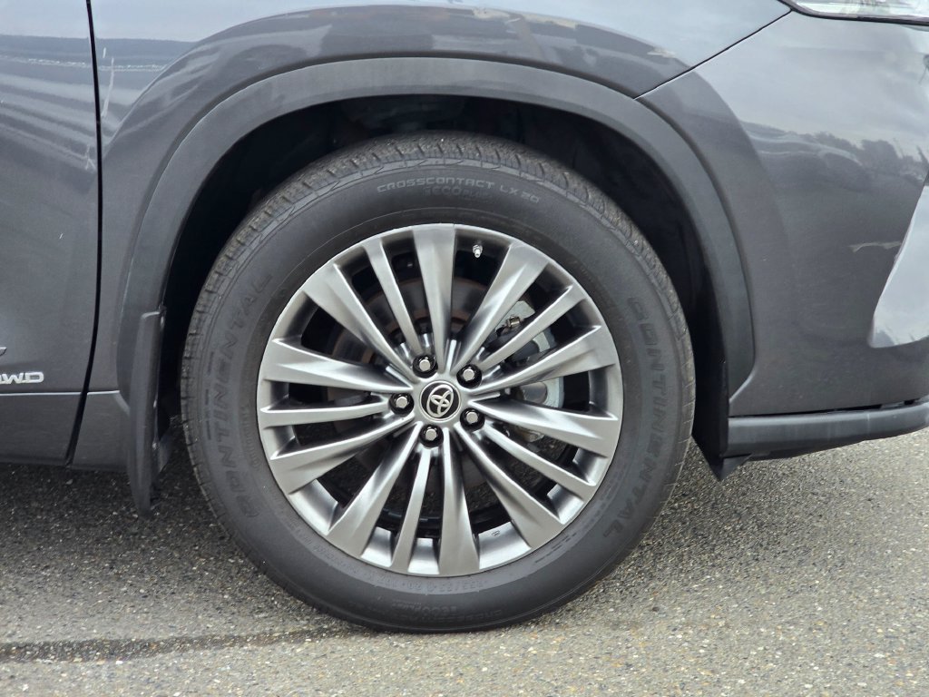 Used 2021 Toyota Highlander Platinum AWD/4WD image 10