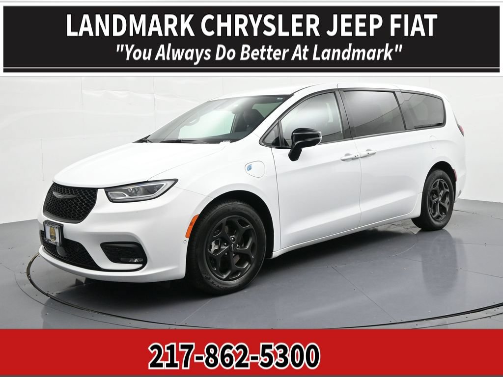 Used 2024 Chrysler Pacifica Limited FWD image 1