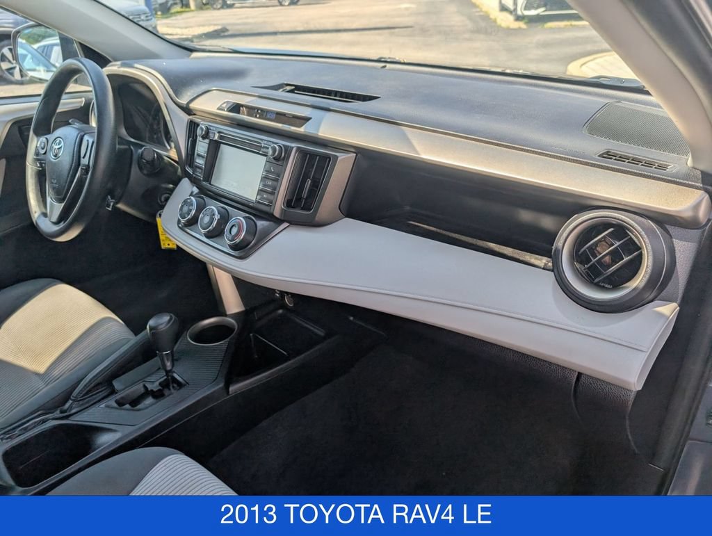 Used 2013 Toyota RAV4 LE AWD/4WD image 26