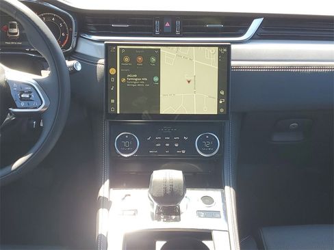 Used 2025 Jaguar F-PACE R-Dynamic S image 28