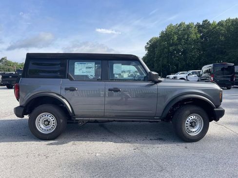 New 2025 Ford Bronco 4-Door image 23