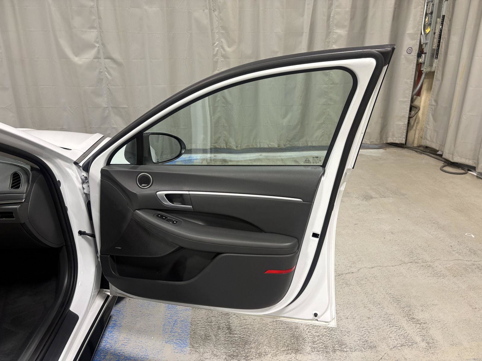 Used 2020 Hyundai Sonata SEL w/ Premium Package FWD image 25