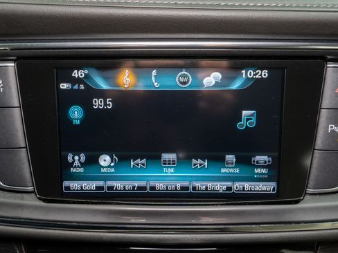 Used 2019 Buick Enclave Essence image 18