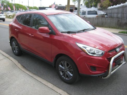 Used 2015 Hyundai Tucson GLS w/ Option Group 02 AWD/4WD image 3