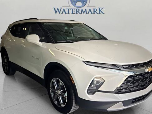 Used 2024 Chevrolet Blazer LT w/ Convenience Package FWD image 4