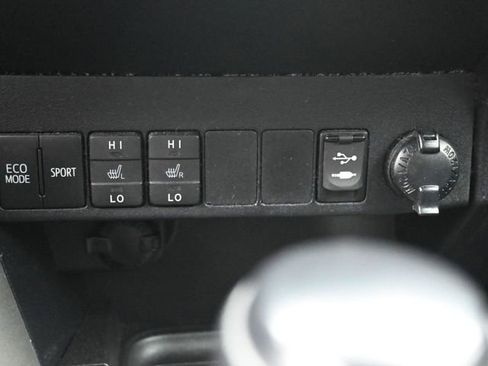 Used 2018 Toyota RAV4 XLE w/ Plus Extra Value Package image 19