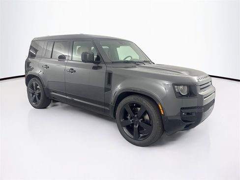 New 2026 Land Rover Defender 110 V8 image 3