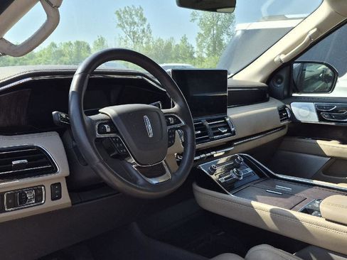 Used 2024 Lincoln Navigator L Reserve AWD/4WD image 9
