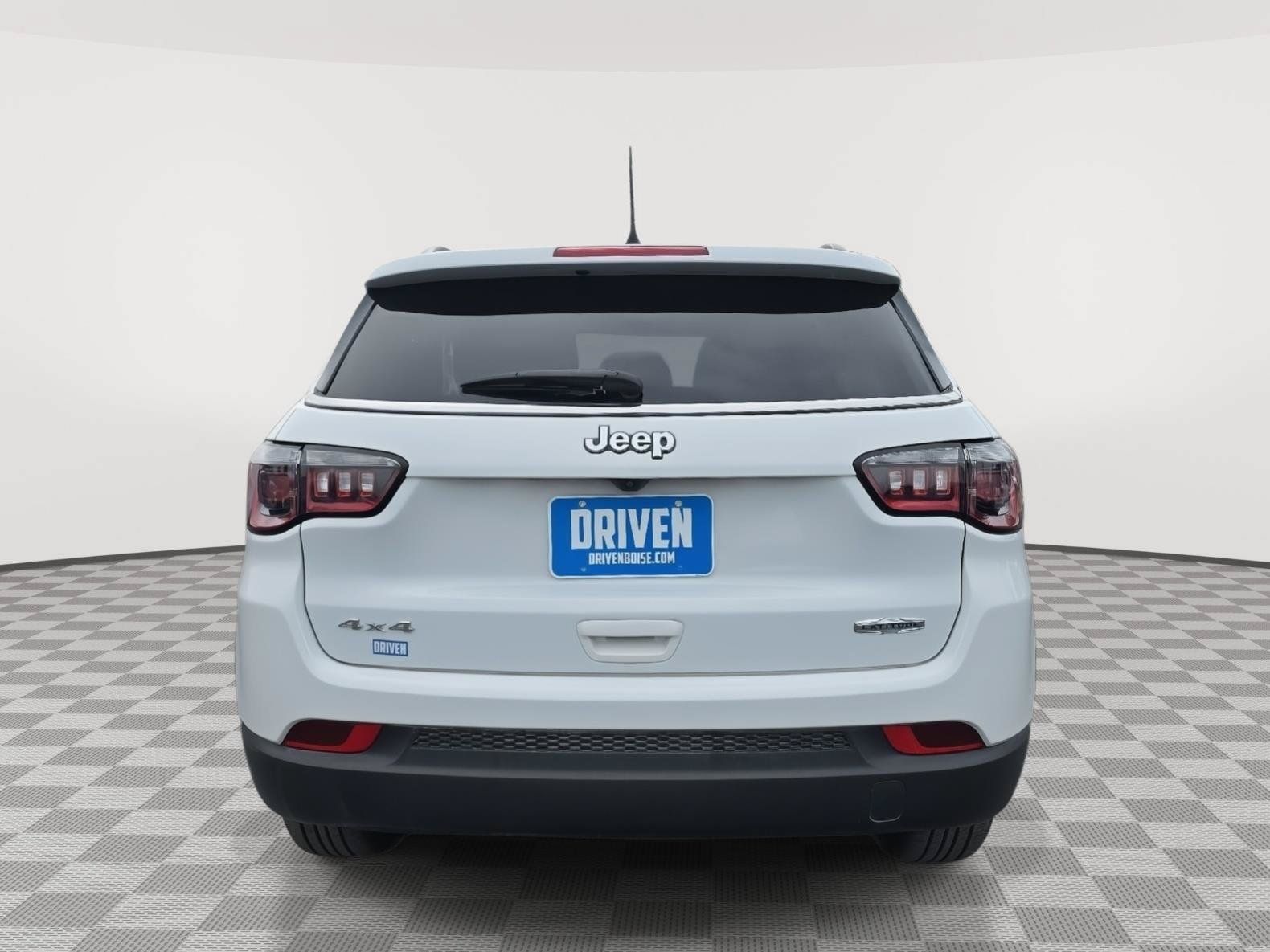Used 2023 Jeep Compass Latitude AWD/4WD image 5