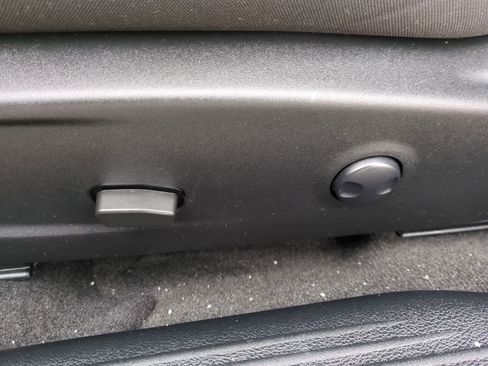 Used 2022 Dodge Challenger R/T w/ Driver Convenience Group image 17