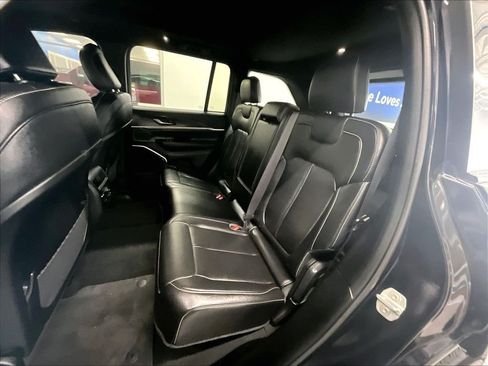 Used 2024 Jeep Grand Cherokee Limited 4xe AWD/4WD image 15
