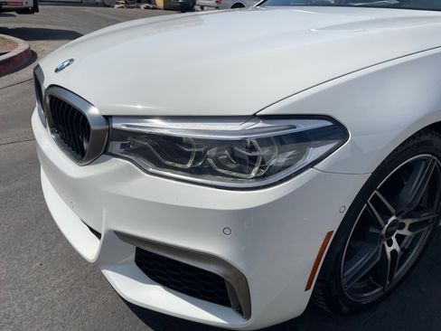 Used 2018 BMW M550i xDrive image 9