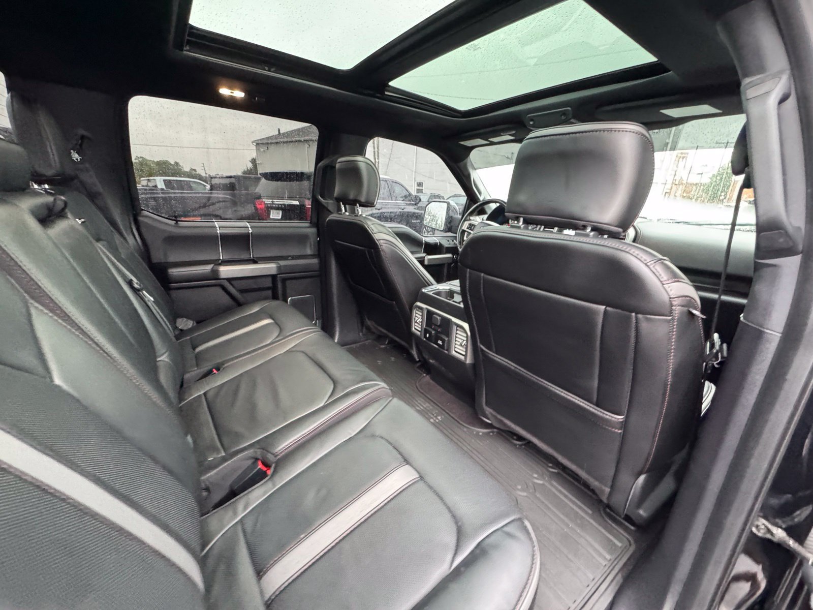 Used 2018 Ford F150 Platinum w/ Equipment Group 701A Luxury AWD/4WD image 32