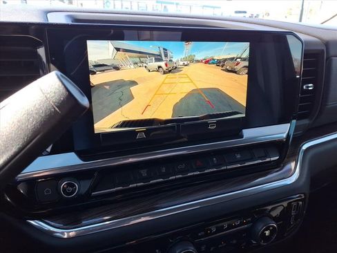 Used 2025 Chevrolet Silverado 3500 LT image 26