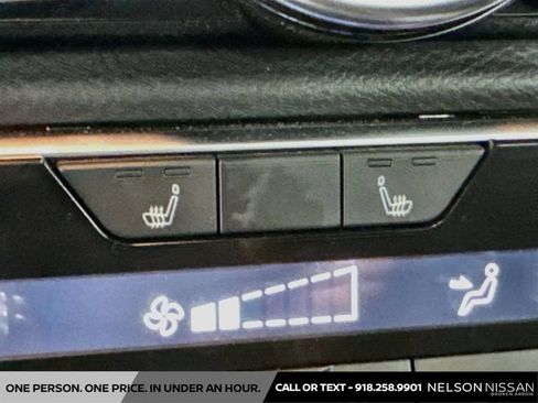 Certified 2025 Nissan Sentra SR FWD image 19