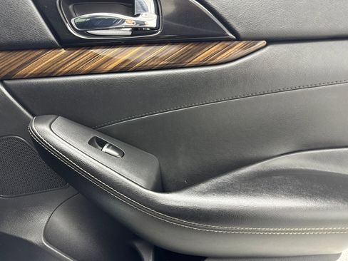 Used 2017 Nissan Maxima Platinum image 45